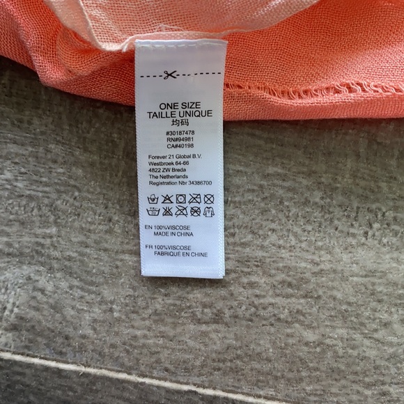 Forever21 peach ombré scarf - Picture 3 of 3